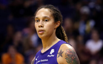 ‘#WEAREBG’: PHOENIX SUNS HONOR WNBA STAR BRITTNEY GRINER WITH NEW COURT DECAL – Black Enterprise